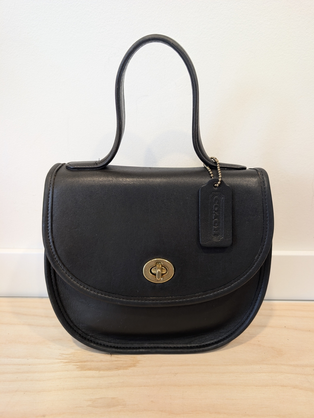 Vintage US-Made Coach Black Leather Bella Court Bag 9957 Top Handle (1994)